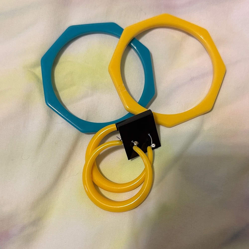 Vintage 90s Daffodil yellow & turquoise blue Bangles &Hoop Earrings Set